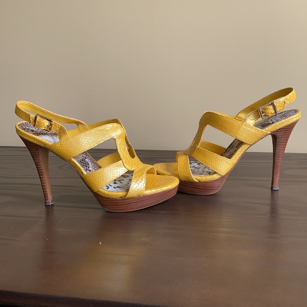 Gianni Bini Shoes - Picture 4 of 7